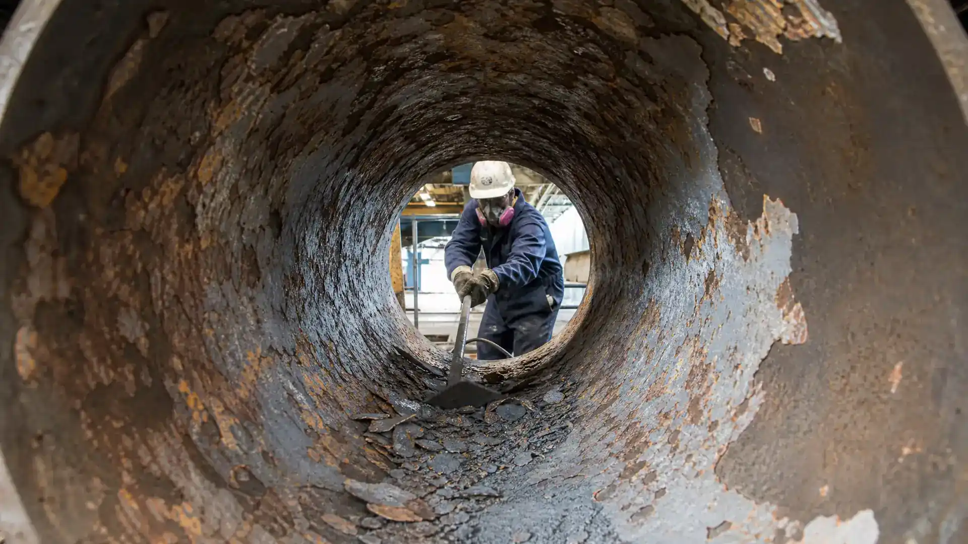 Pipe Descaling Before Epoxy Coating